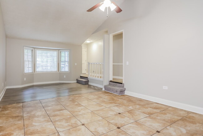 Photo - 1019 River Stone Ct