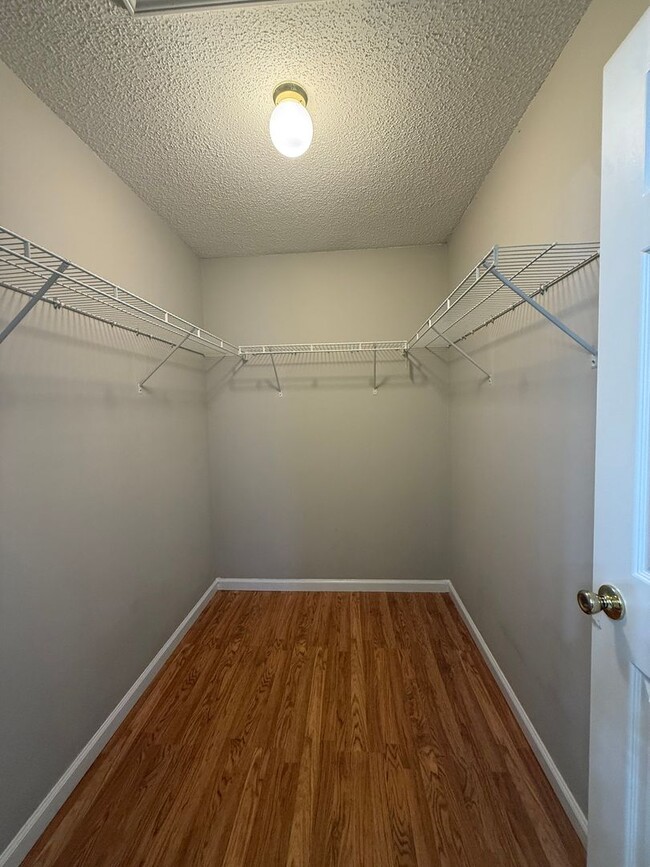 Photo - 123 Woodberry Dr