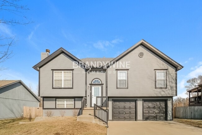 Building Photo - 19004 E 12th St S