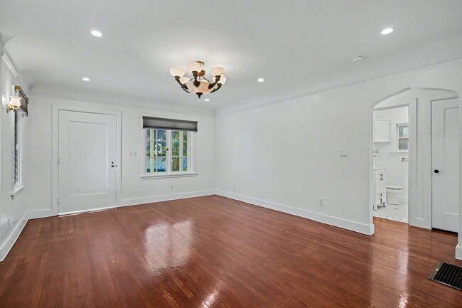 Photo - Charming 2-Bedroom Back House in Prime Pasadena Location