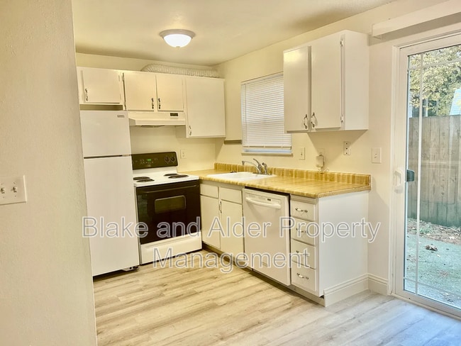 Photo - 4103 NE Killingsworth St
