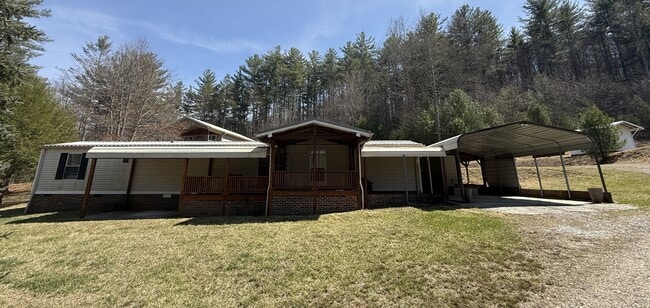 Building Photo - 147 Hiatt Ln