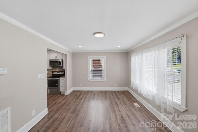Photo - 4239 Dinglewood Ave