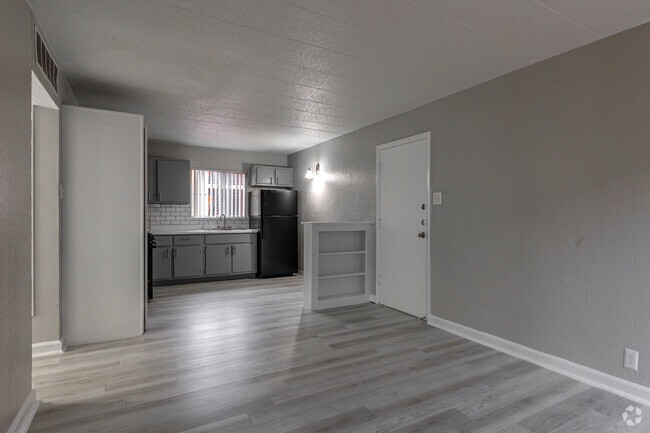 2BR, 1BA -Living Room
