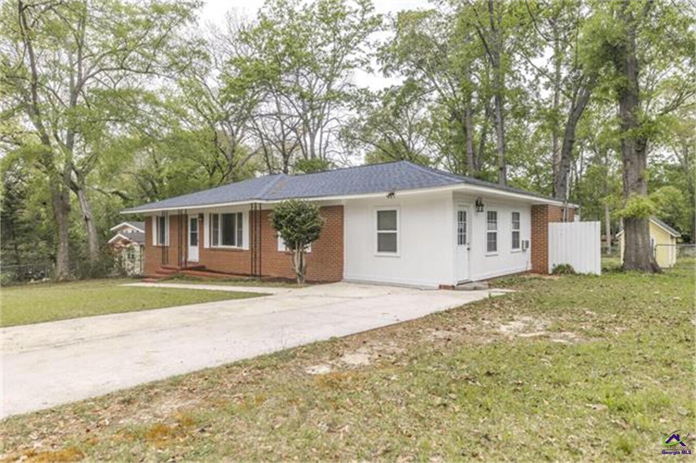 Photo - 203 Woodland Dr