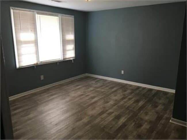 Photo - 324 Macedonia Rd SE