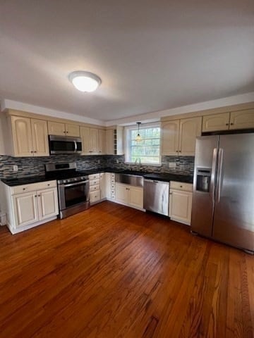 Photo - 1823 Meridian St