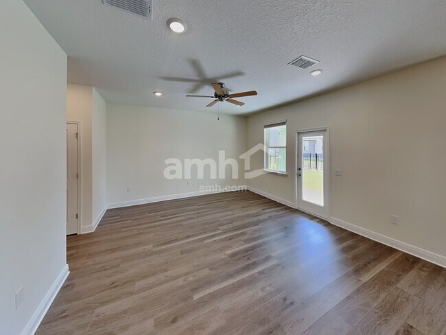 Photo - 5993 Sycamore Pl St