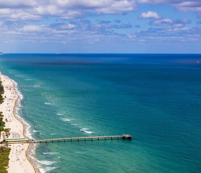 Photo - 15701 Collins Ave Unit 4701