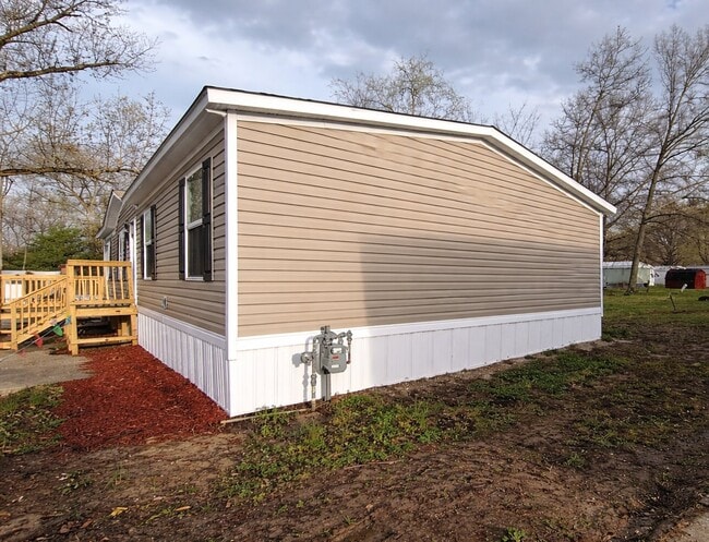 Photo - 82 Deerwood Park