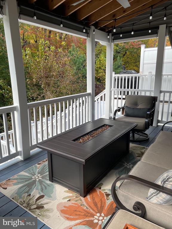 Photo - 9117 Fox Stream Way