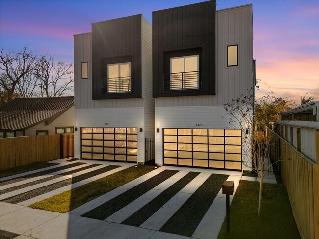 Photo - 4323 Rogers St