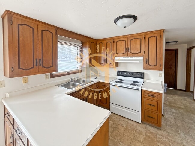 Photo - 2-Bedroom Duplex in Green Bay – Spacious Y...