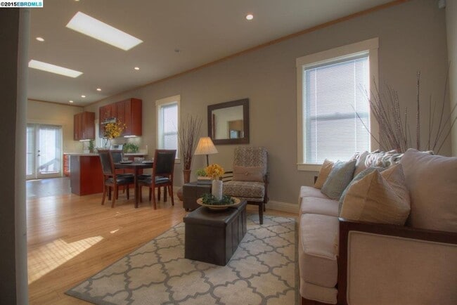 Photo - West-4716-4718 Unit 4718 WEST