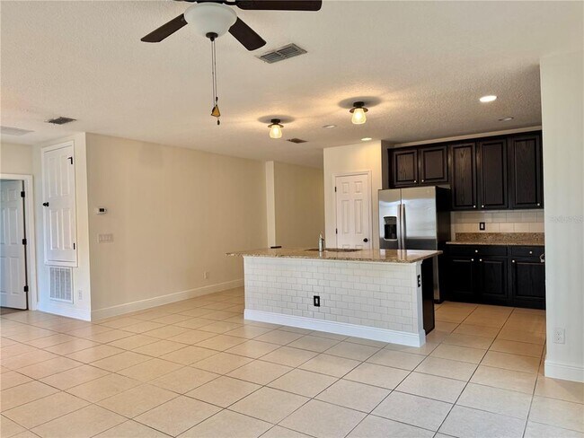 Photo - 122 Andalusia Loop