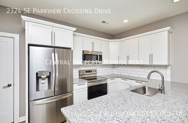Photo - 2324 SE Parkview Crossing Dr