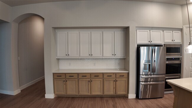 Photo - 512 Brockwell Bend