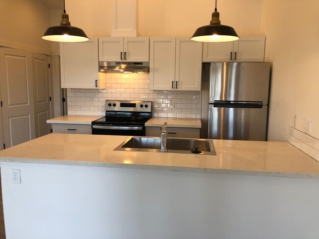 Photo - Parkway Commons Unit 201