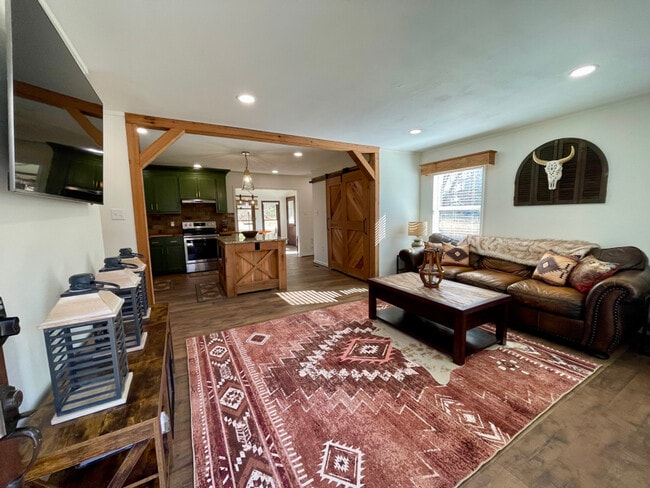 Photo - 1808 Nichols Rd