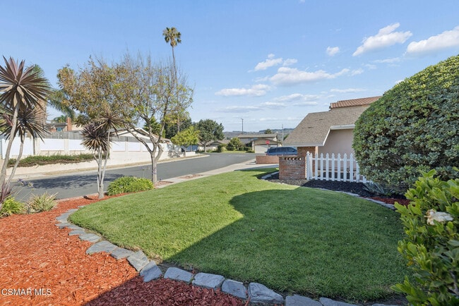 2066 Dwight Ave