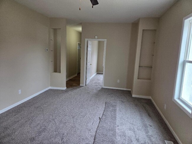 Photo - 921 N Mason Unit 1