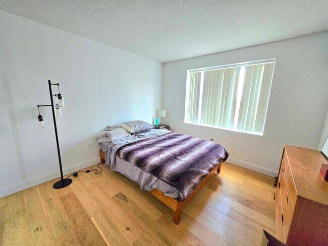 Photo - 8-12 Museum Way Unit 1326