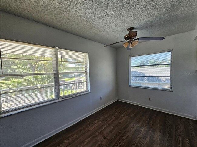 Photo - 209 Northwest Jefferson Cir N Unit 13