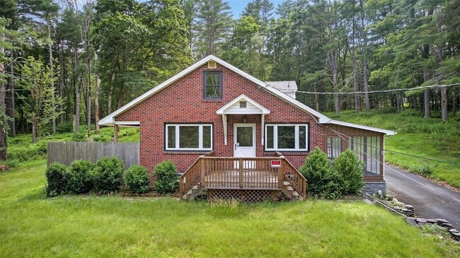 Building Photo - 52 Luxton Lake Rd Rental