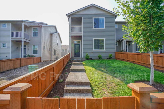 Building Photo - 7104 NE 155th Pl
