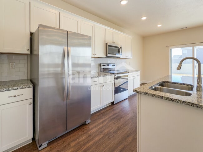 Photo - 1247 E Meadow Ranch Ln