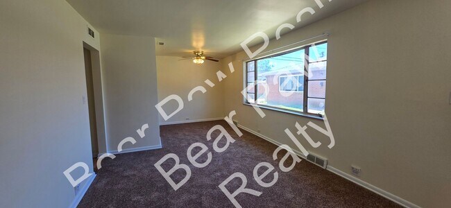 Photo - 1535 Hot Springs Ave Unit Apt 2