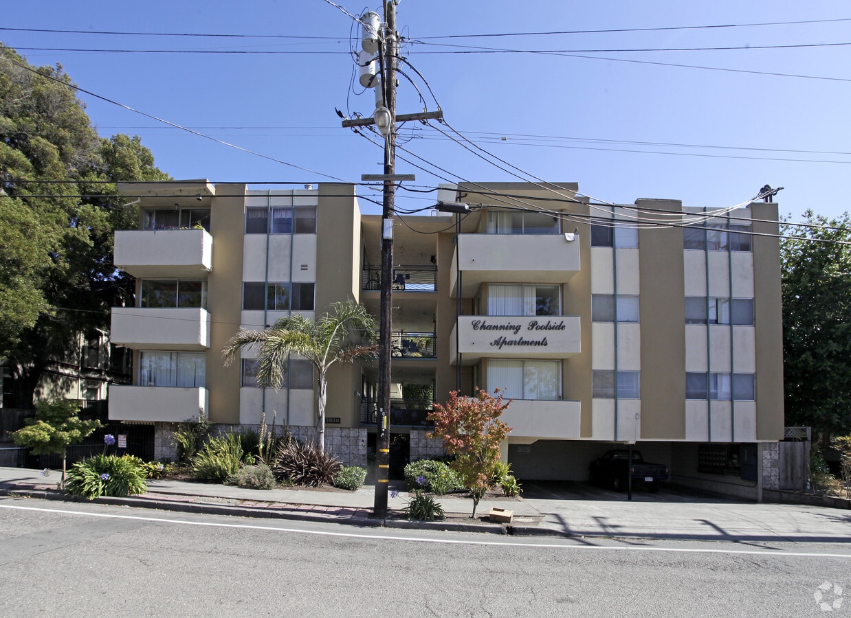 Photo - Channing Poolside Apartments