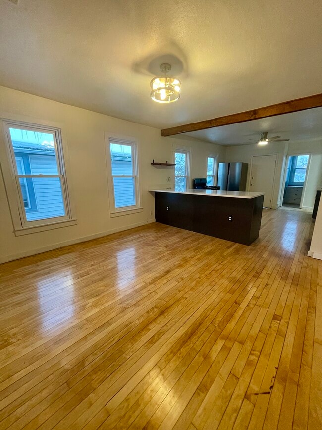 Building Photo - 439-441 E Dover St Unit 439 upper