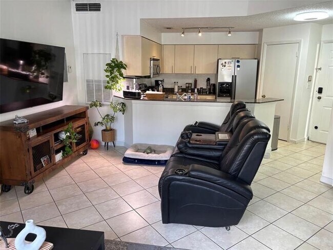 Photo - 2445 SW 18th Terrace Unit 914