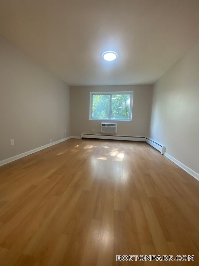 Photo - 140 Willard St Unit 9