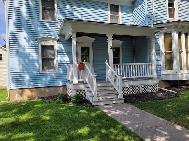 Building Photo - 2 Woodlawn Ave Rental