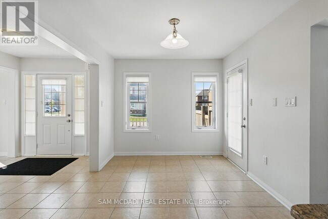 Photo - 2 Giltspur Rd