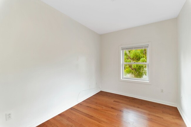 Photo - 392-394 Crown Street Unit 392-2