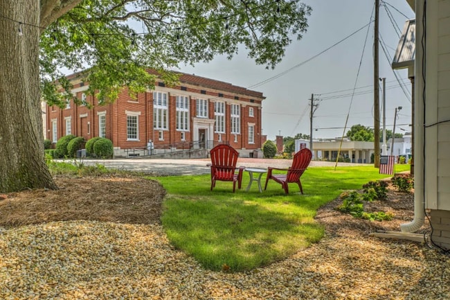 Photo - 107 Robinson Ave