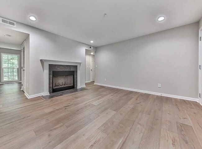 Photo - 1166 Booth Rd SW