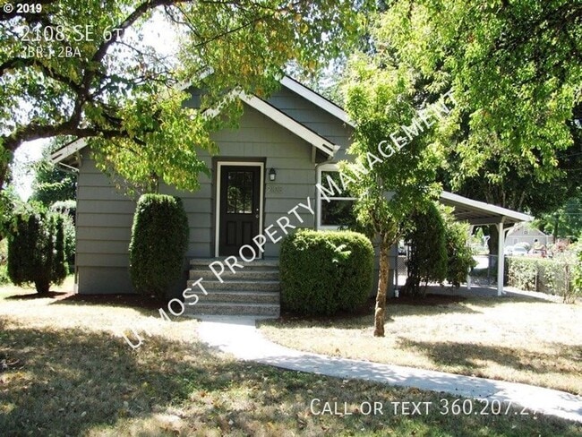 Building Photo - 2108 SE 6th Ave