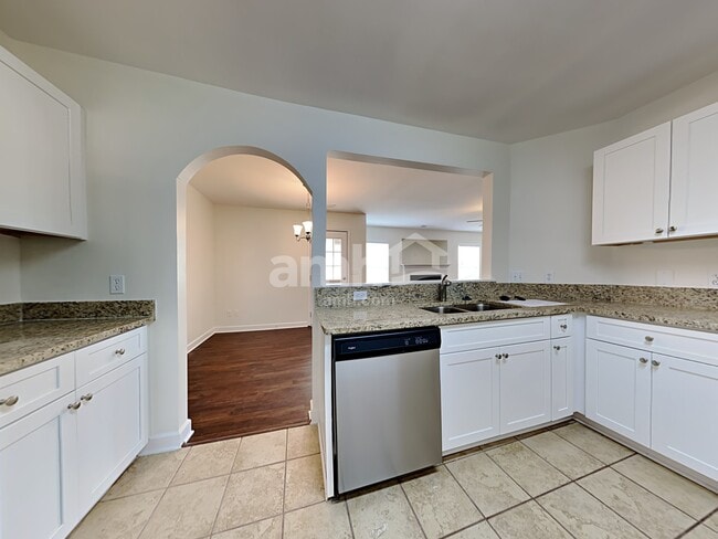 Photo - 921 Sundance Dr