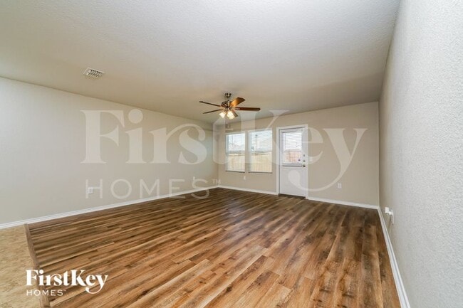 Photo - 1505 Vernon Dr