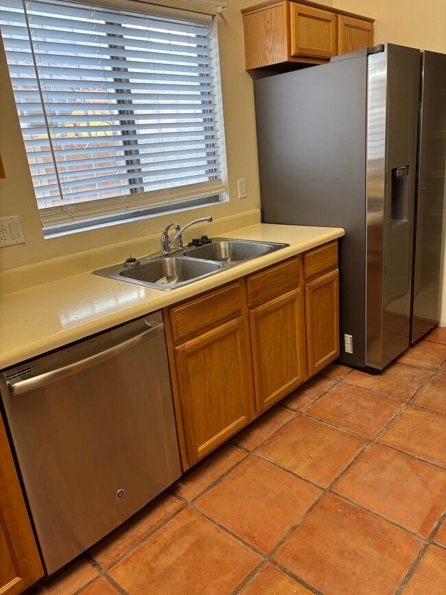 Photo - 1925 N Ashland