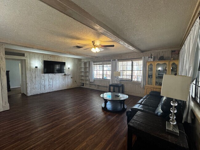 Photo - Charming Home with Mother in-Law Suite & Lake Access