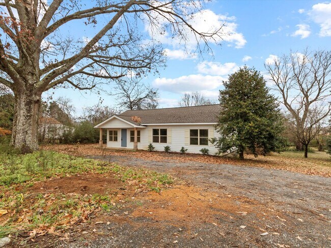 Photo - Enjoy privacy and seclusion while still being in Athens City!