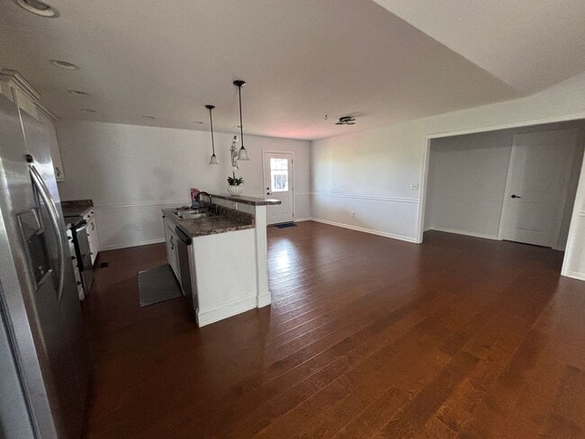 Photo - 155 Raspberry Dr