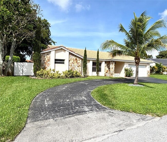 Photo - 6421 Crossbow Ct