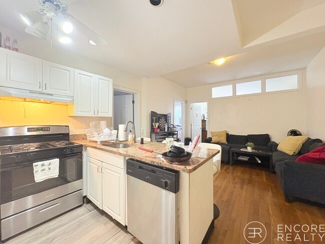 Photo - 153 Saint Paul St