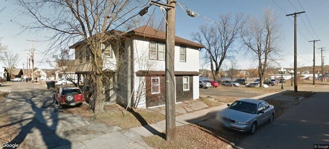 Photo - 302 N 5th Ave W